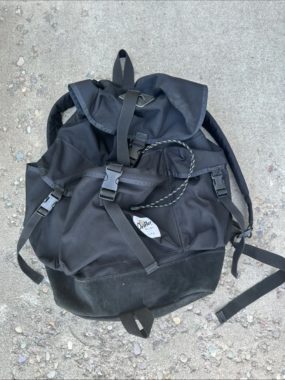 Drifter Black Outdoor Canvas Rucksack - Men